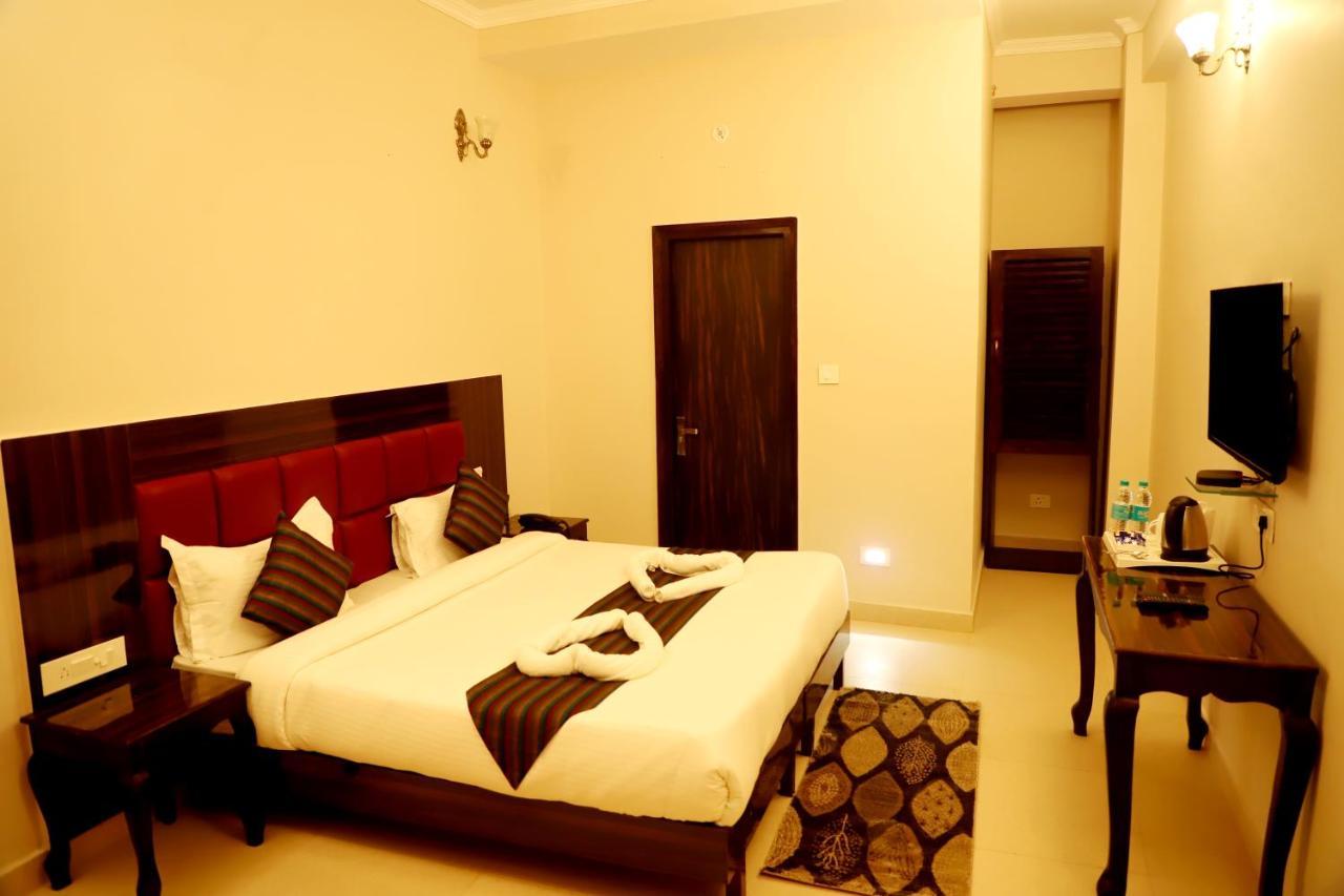 Hotel Rishikesh Grand Exterior foto